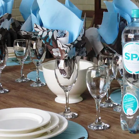 빌라 Spacious Spa Villa With Garden 스파