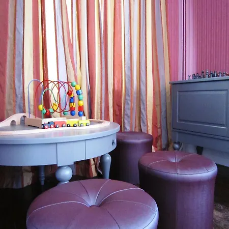 Spacious Spa Villa With Garden 스파