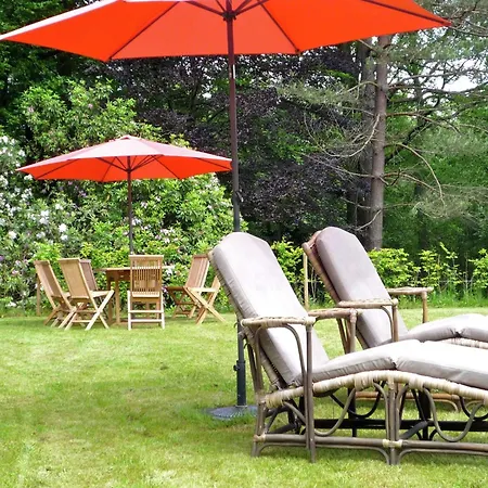 Spacious Spa Villa With Garden 빌라